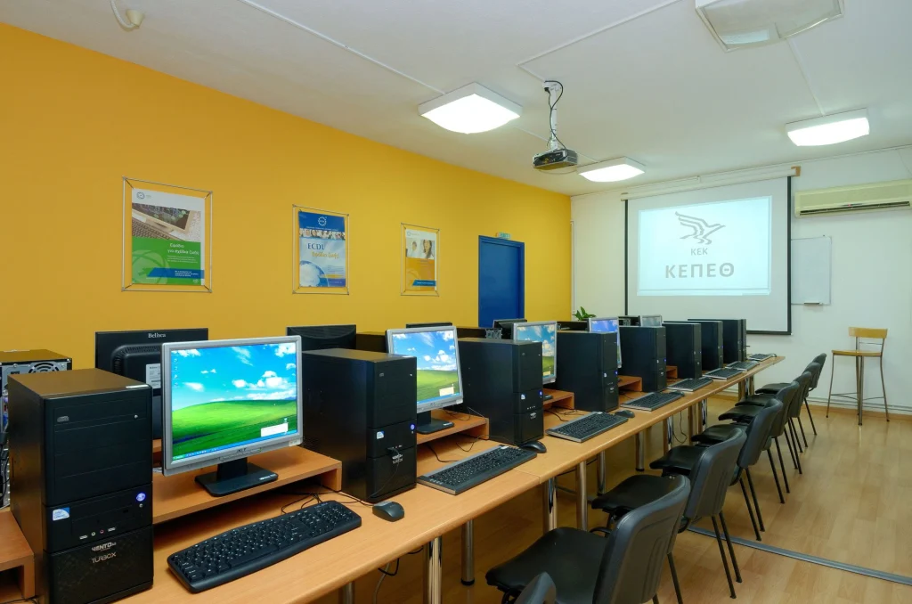 Αίθουσα εκπαίδευσης του ΚΕΚ ΚΕΠΕΘ στον Βόλο